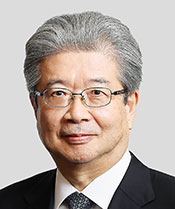 眞鍋淳氏