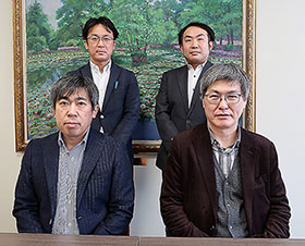 右下から時計回りに南組織委員長、市川総務委員長、脇本広報委員長、山田総務副委員長