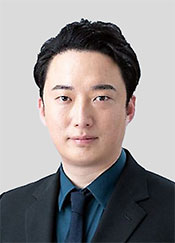 小西崇文氏