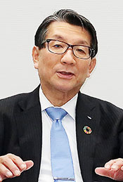 上野氏