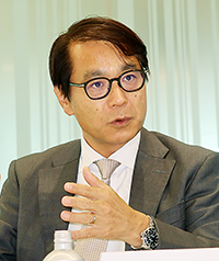 スギノ社長