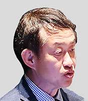 中山審議官