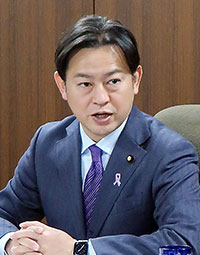 福岡氏