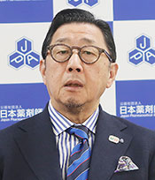 岩月氏