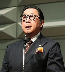 岩月氏