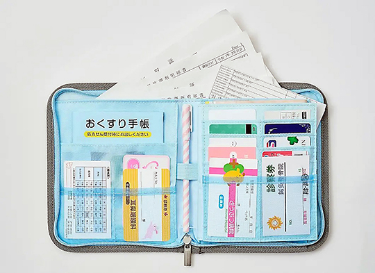 進化版お薬手帳ケース発売
