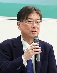 河上氏