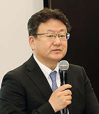 中川教授