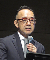 海老原氏
