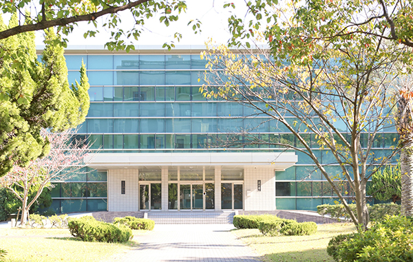 九州大学