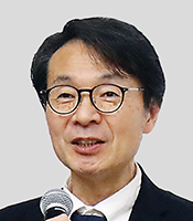 岡田氏