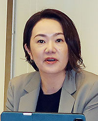 宮柱明日香氏