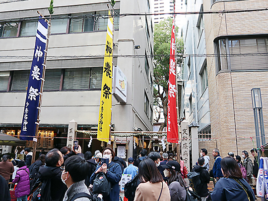 多くの参拝者で賑わった神農祭の様子