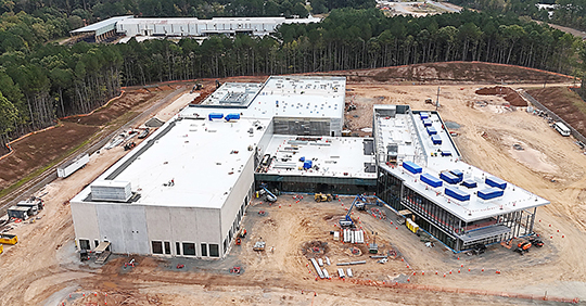 北米で建設中の工場(10月撮影)