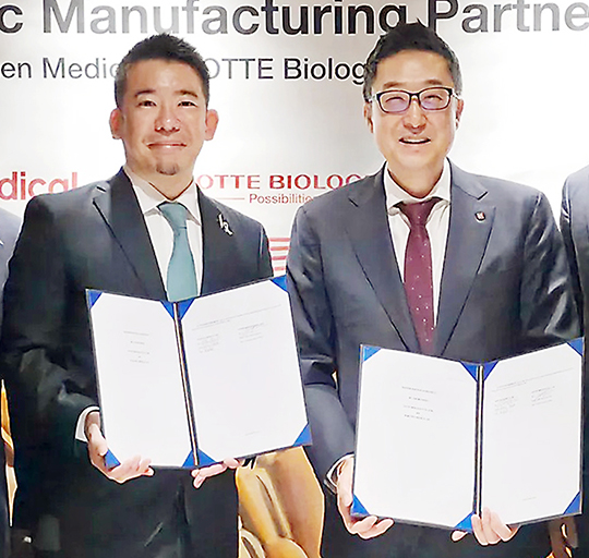 左が楽天メディカル副会長の前田陽氏、右がロッテバイオロジクスCEOのジェームス・パク氏