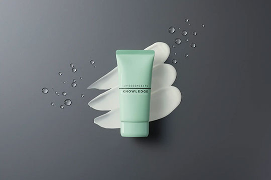 UVエッセンス　トーンアップ