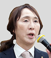 伊藤氏