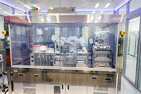 双腕ヒト型汎用ロボット「Maholo（まほろ）」