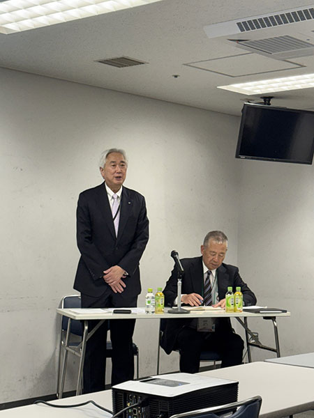 写真左　瀧口会長