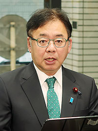 上野氏