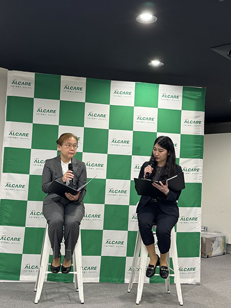 左：塚本氏　右：柿沼知美氏（アルケア）