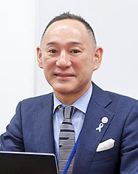 村上氏