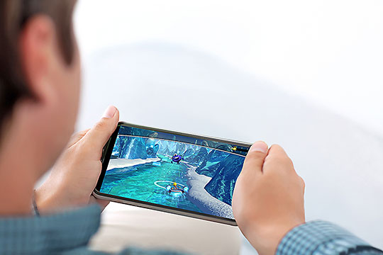 宇宙を舞台にしたゲーム調の課題に取り組む