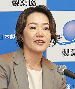 宮柱明日香氏