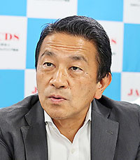 塚本氏