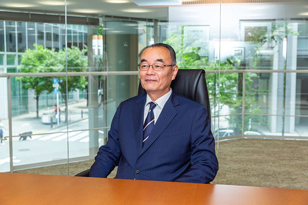 東氏