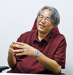 鈴木敦氏